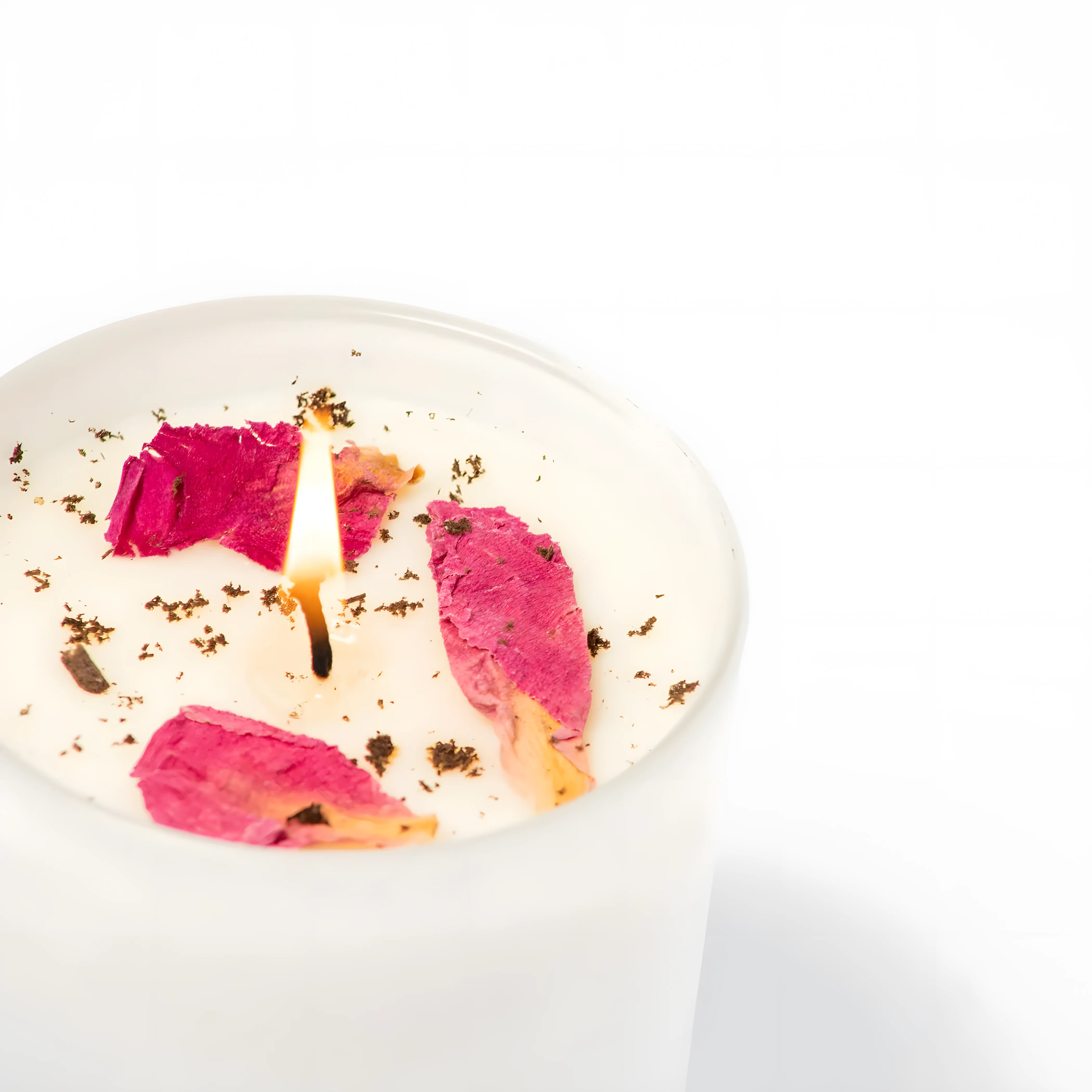 Eid Gift Candle by Barakah Home - Rose, Peony & Oud - 220g - Image 2