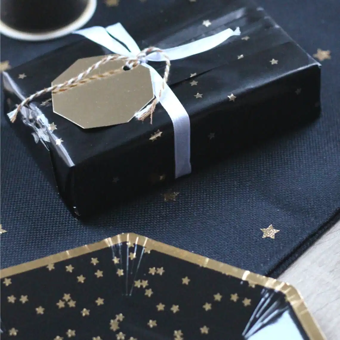 Party In A Box – Hajj – Black & Gold - Image 5